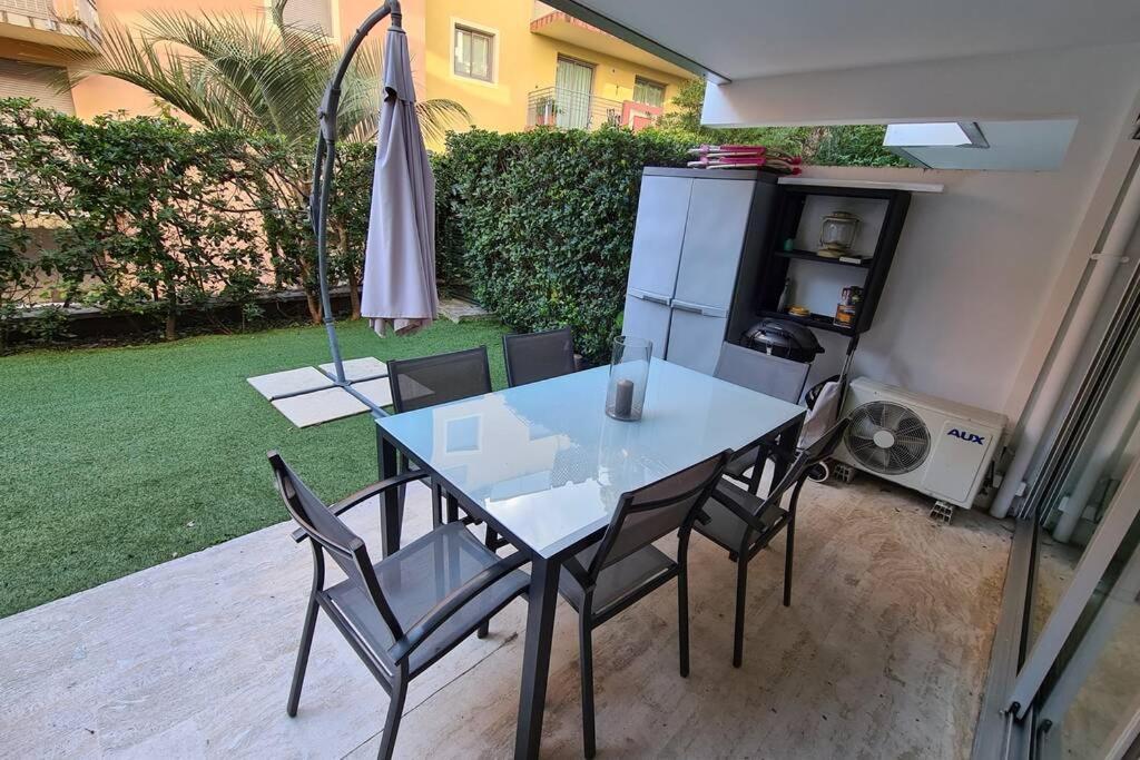Le Lodge, T2 Classe 3 Etoiles Avec Jardin, Parking, Piscine & Mer A 2 Pas Menton Exteriér fotografie