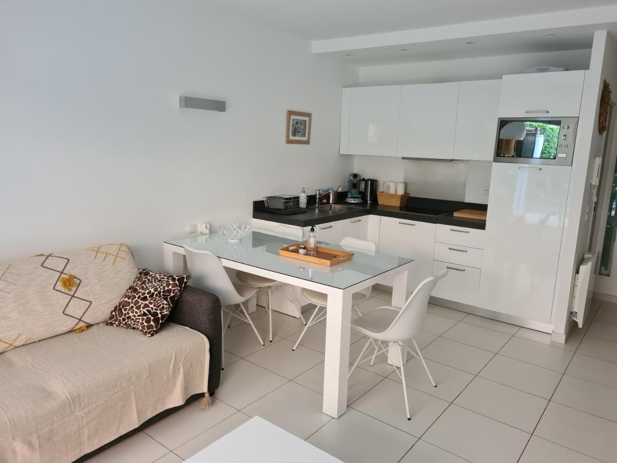 Le Lodge, T2 Classe 3 Etoiles Avec Jardin, Parking, Piscine & Mer A 2 Pas Menton Exteriér fotografie