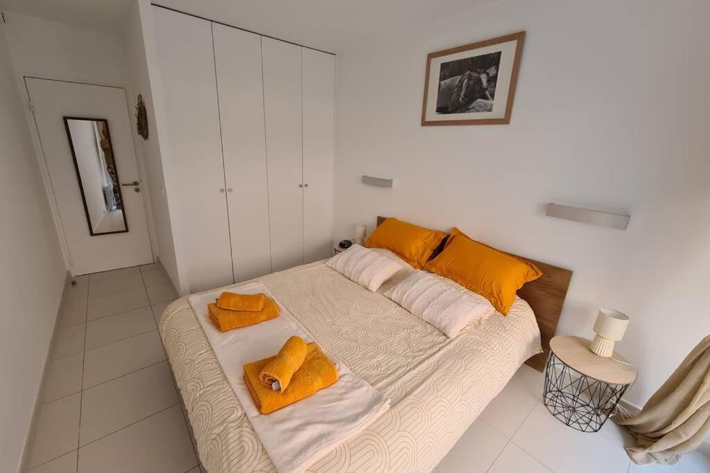 Le Lodge, T2 Classe 3 Etoiles Avec Jardin, Parking, Piscine & Mer A 2 Pas Menton Exteriér fotografie
